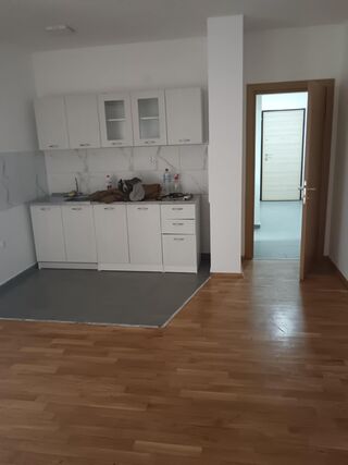 Слика од недвижноста број 1